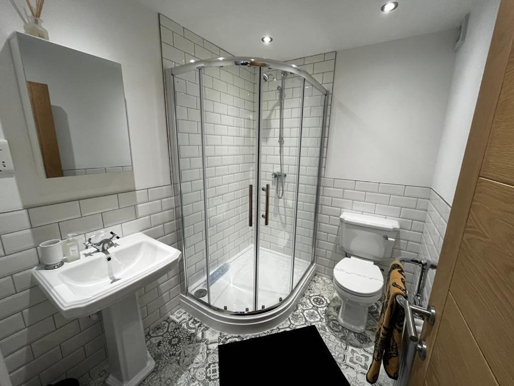 Sterling Stylish 2 Bedroom Central Modern Apartment ダーリントン エクステリア 写真