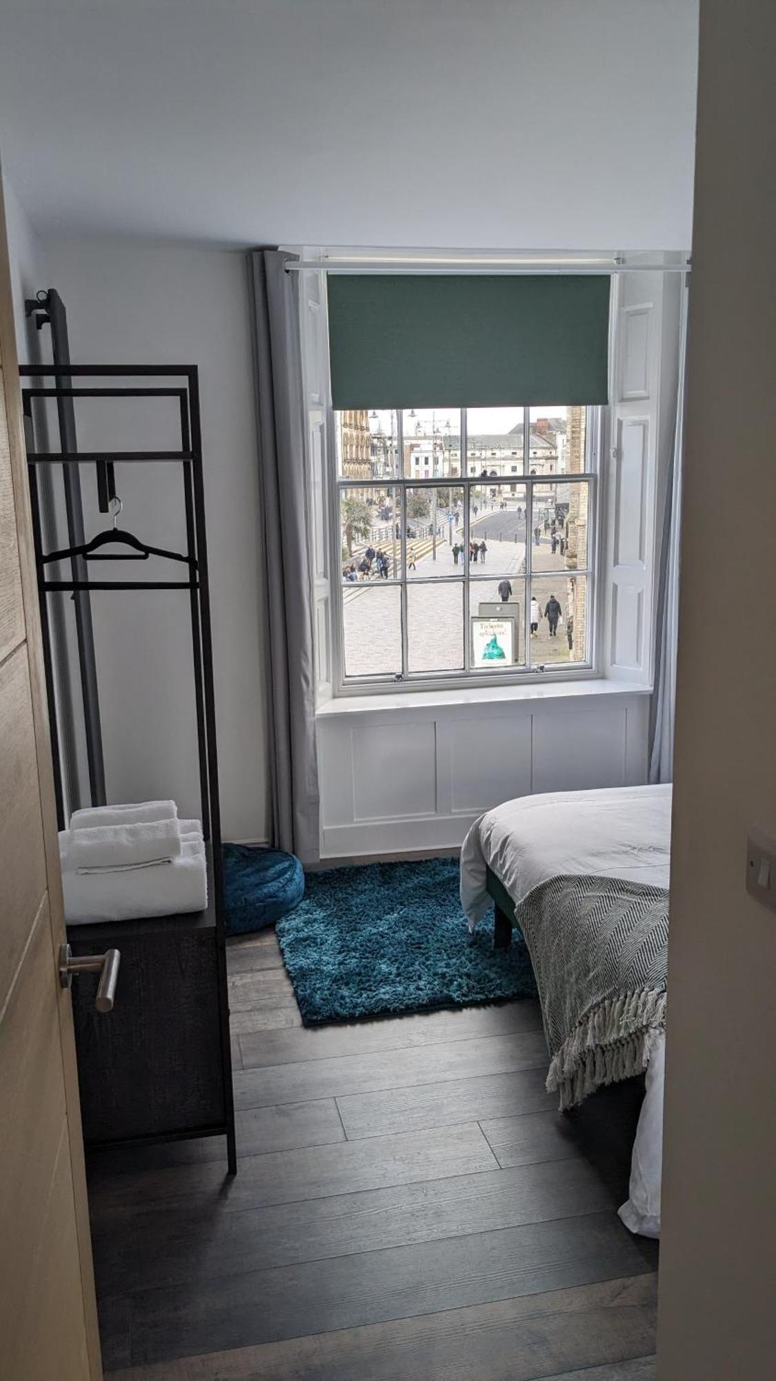 Sterling Stylish 2 Bedroom Central Modern Apartment ダーリントン エクステリア 写真